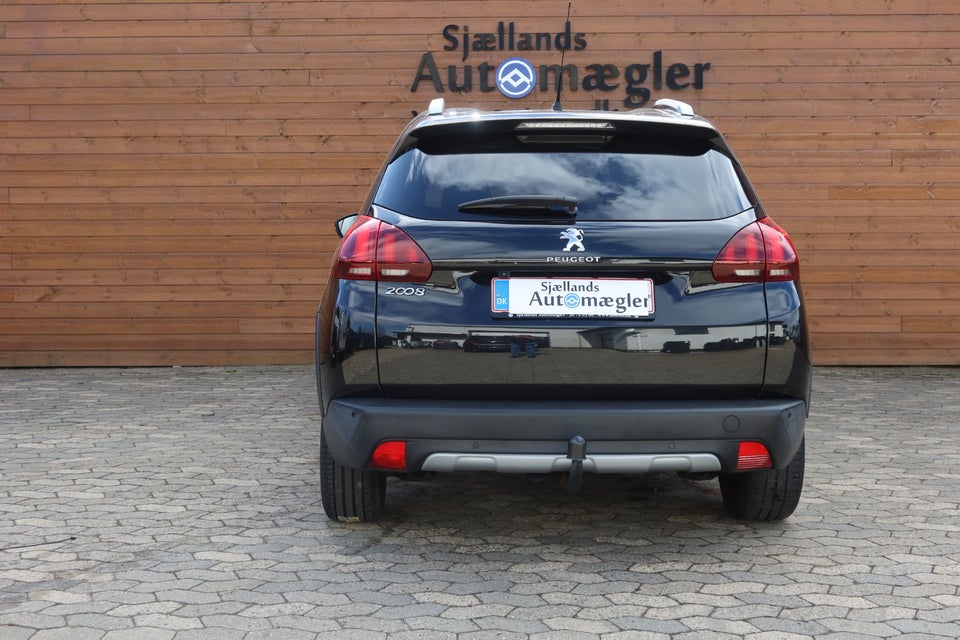 Peugeot 2008 1,6 BlueHDi 100 Allure Sky 5d