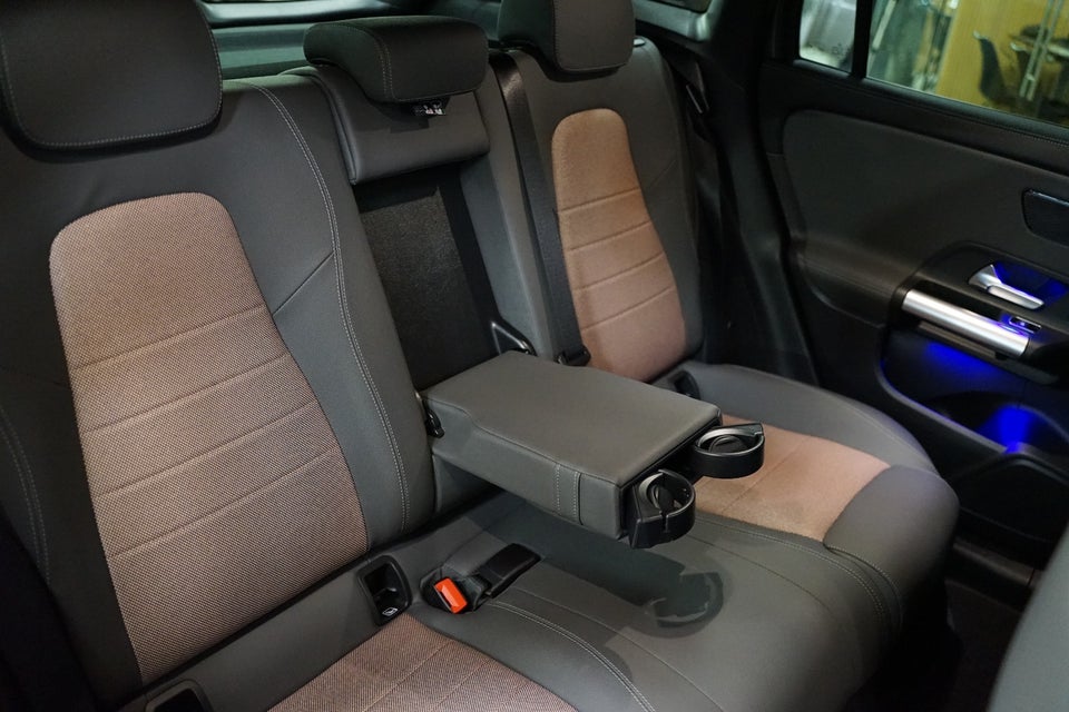 Mercedes EQA250+ Electric Art 5d