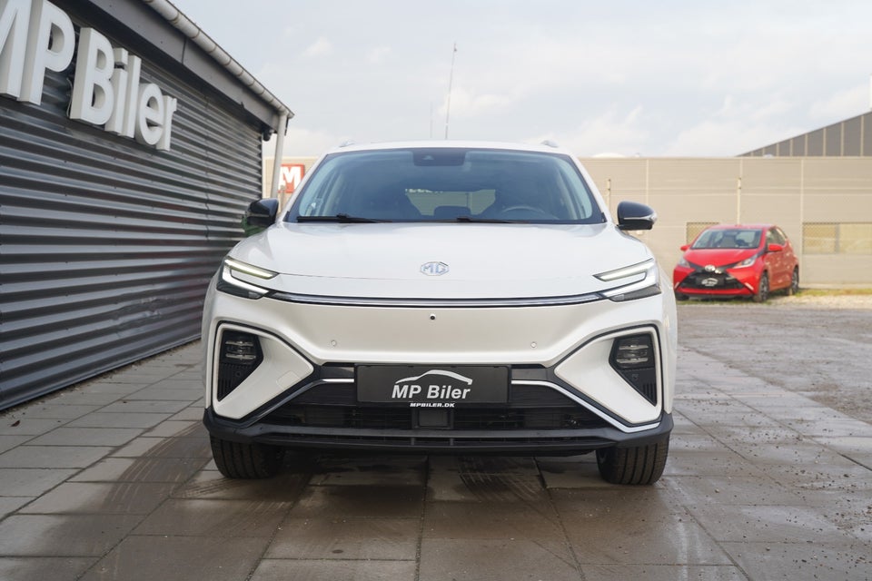 MG Marvel R Performance 5d