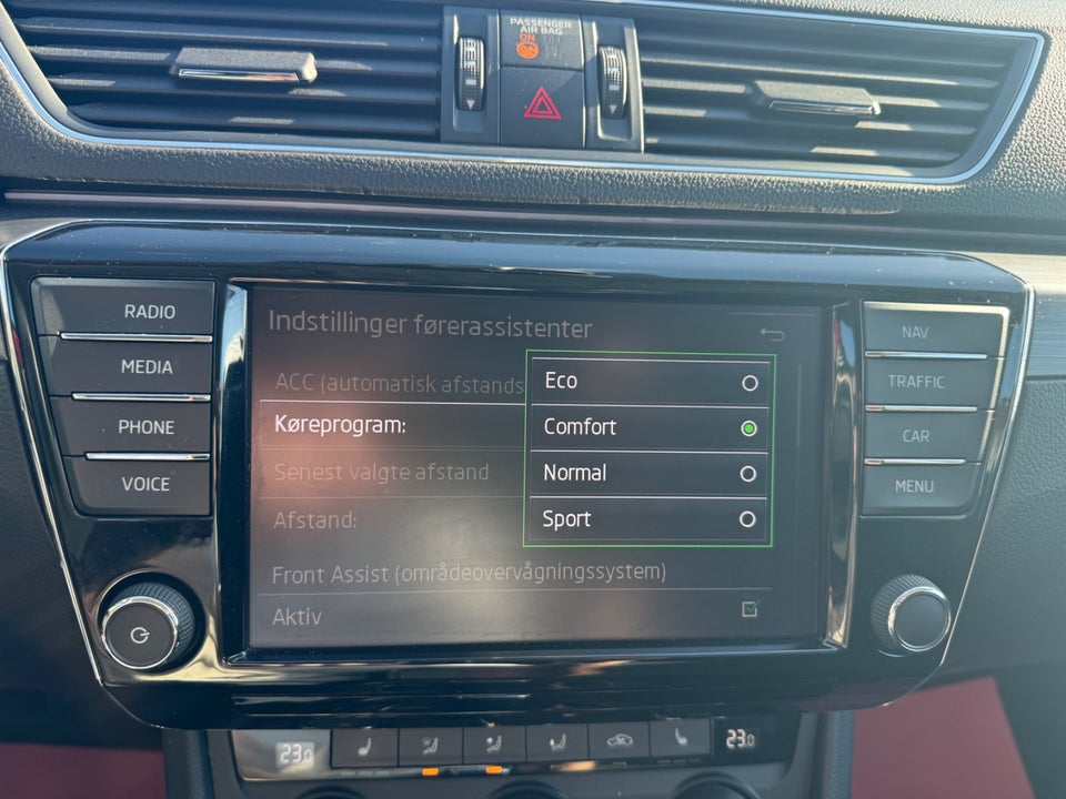 Skoda Superb 2,0 TDi 150 Style DSG 5d