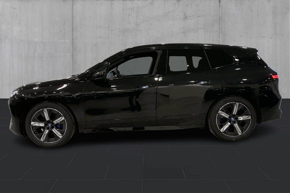 BMW iX xDrive40 Supercharged 5d