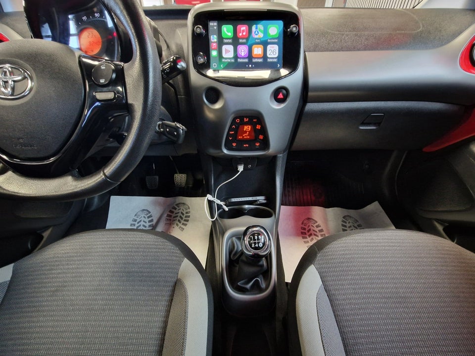 Toyota Aygo 1,0 VVT-i x-press 5d