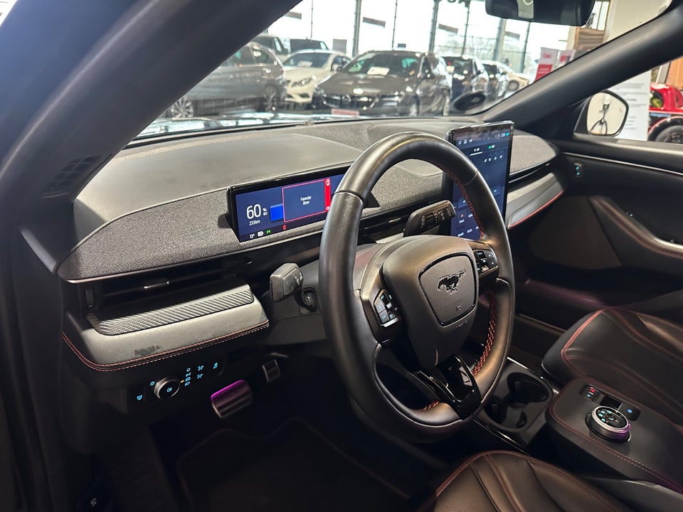 Ford Mustang Mach-E 98 Extended Range AWD 5d