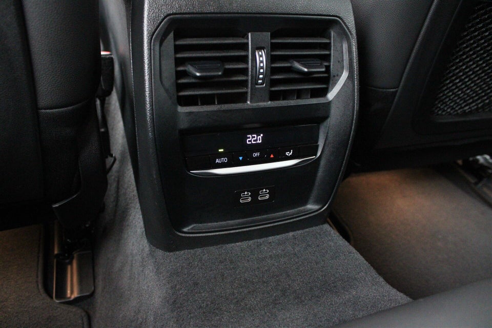 BMW i4 eDrive40 Charged 5d