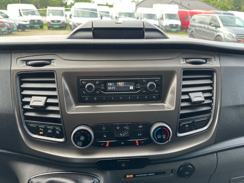 Ford Transit Custom 300 L2 2,0 TDCi 130 Trend