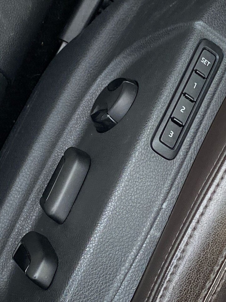 Skoda Octavia 1,8 TSi 180 Laurin & Klement Combi 5d