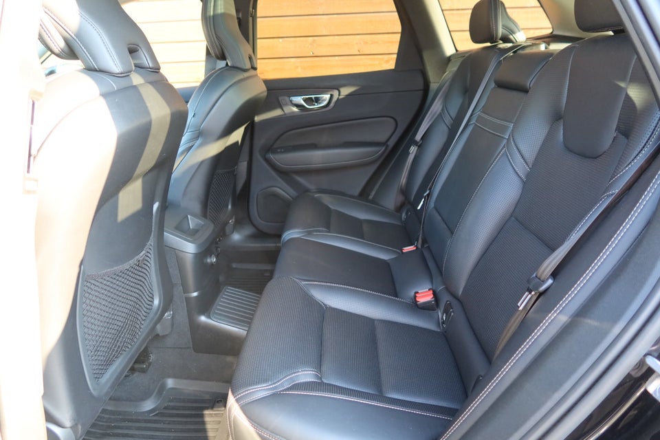 Volvo XC60 2,0 T8 ReCharge Inscription aut. AWD 5d