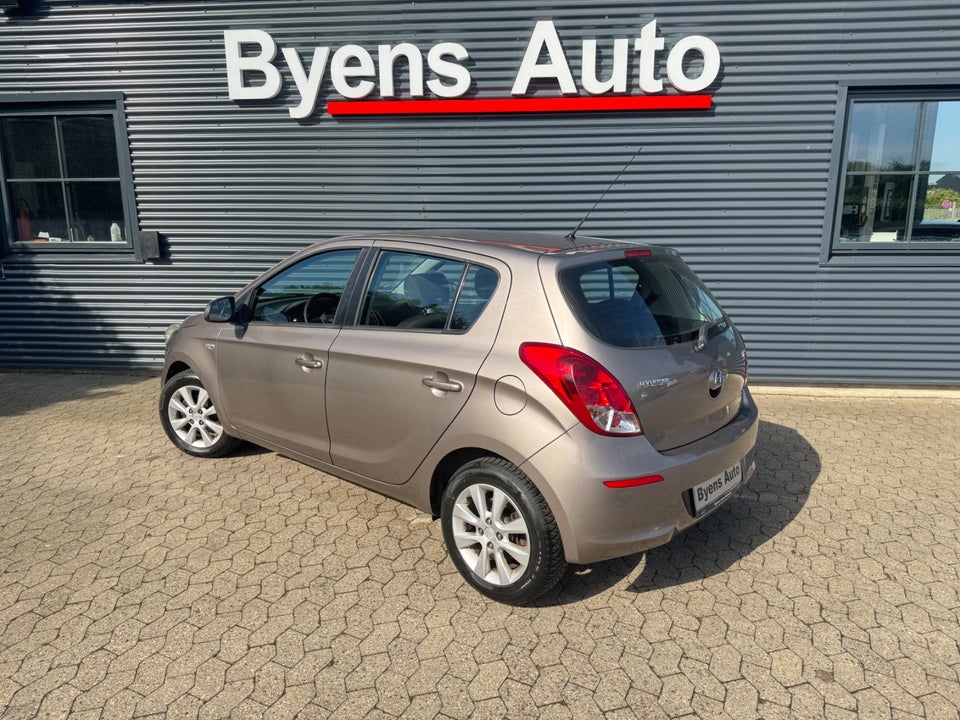 Hyundai i20 1,25 Classic XTR+ 5d