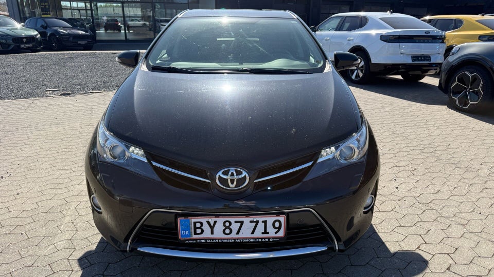 Toyota Auris 1,6 T2 Premium Comfort 5d