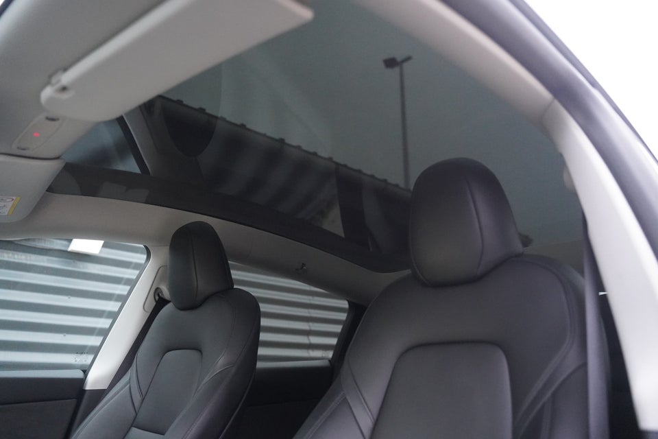 Tesla Model Y RWD 5d