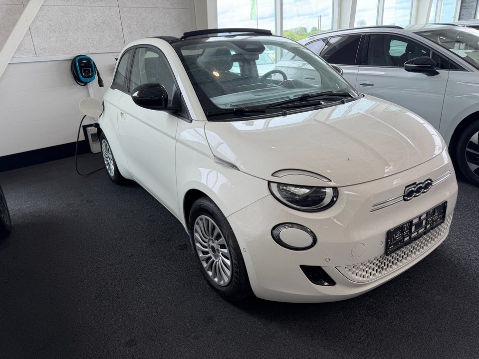 Fiat 500e 42 (RED) Cabrio 2d