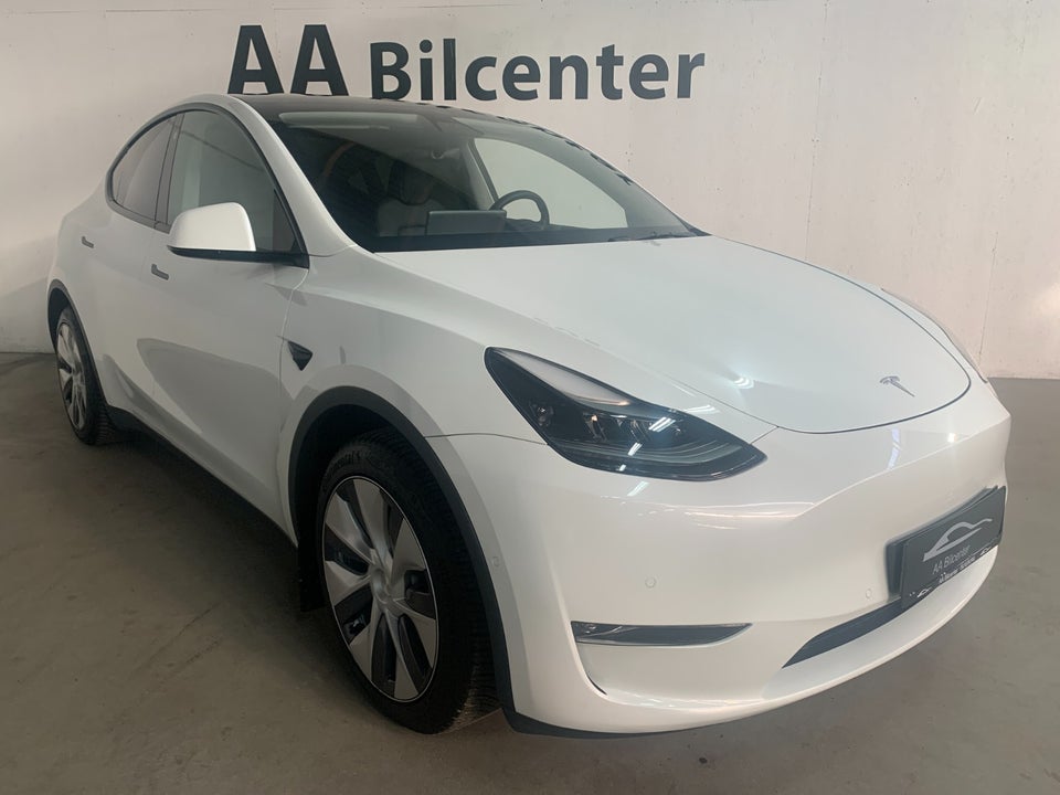 Tesla Model Y Long Range AWD 5d