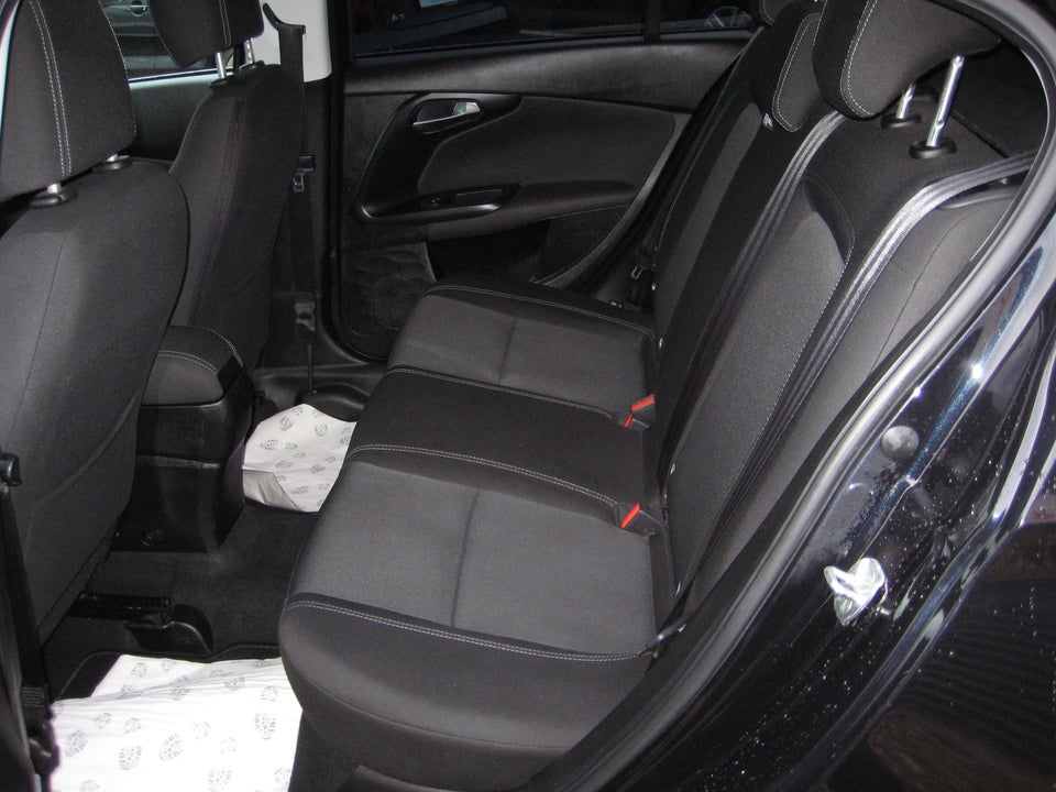 Fiat Tipo 1,4 16V Lounge 5d