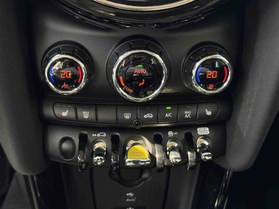 MINI Cooper SE Classic Trim 3d