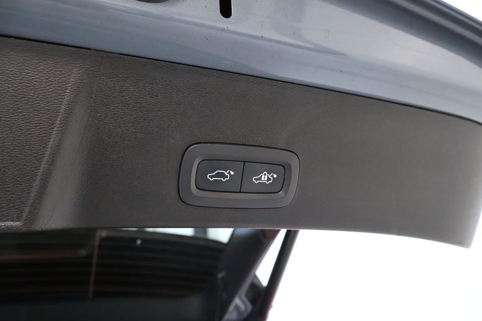 Volvo XC40 P6 ReCharge Plus 5d
