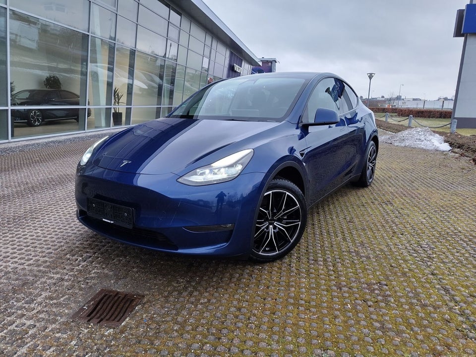 Tesla Model Y Long Range AWD 5d