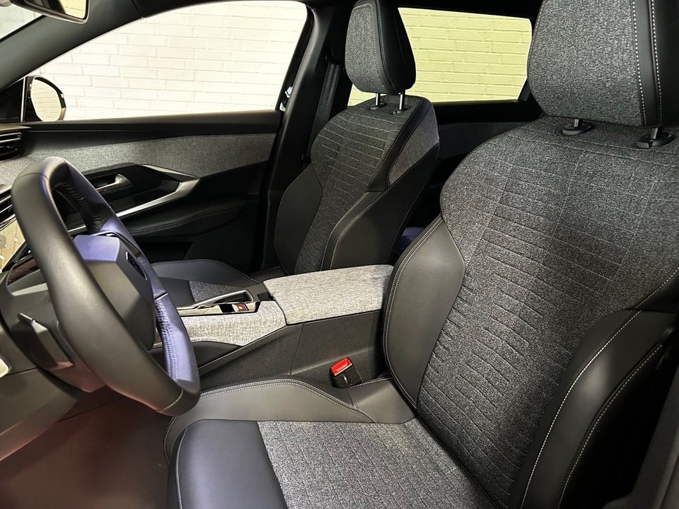 Peugeot e-5008 77 Allure Pack 7prs 5d