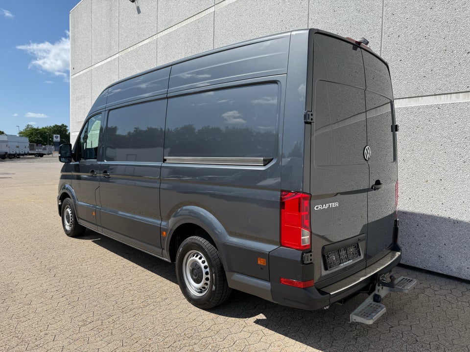 VW Crafter 35 2,0 TDi 177 Kassevogn L3H3 aut.