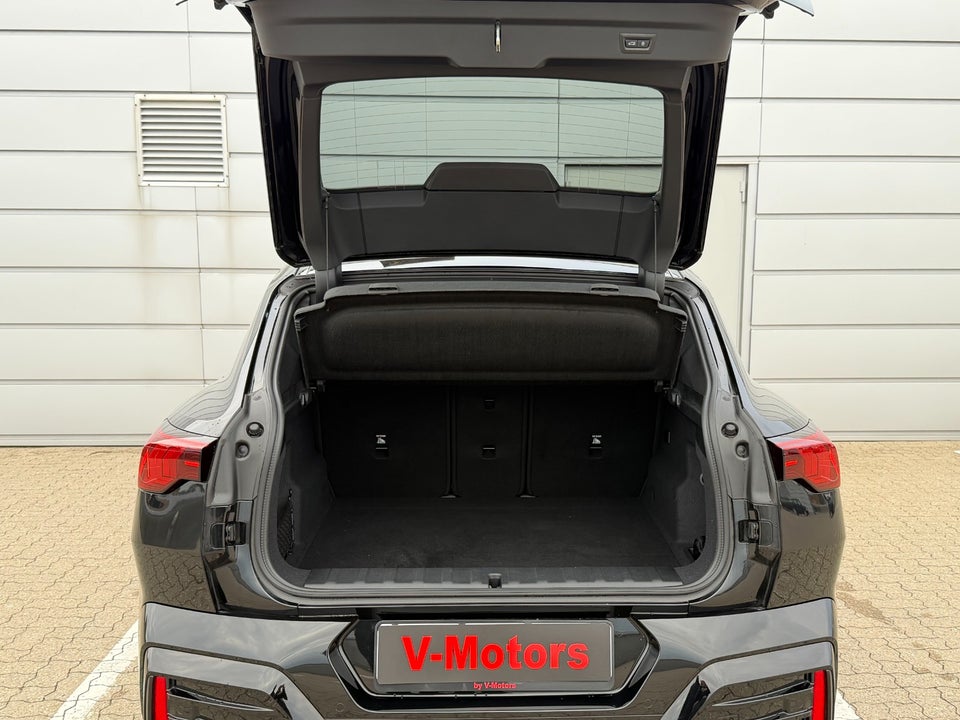 BMW iX2 eDrive20 M-Sport 5d