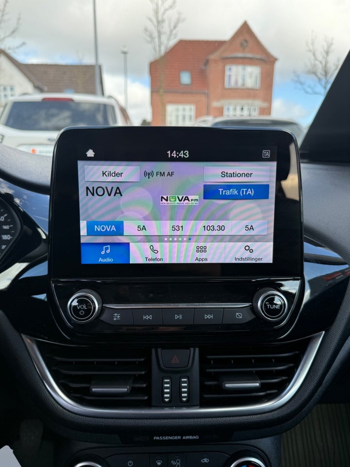 Ford Fiesta 1,0 EcoBoost mHEV Connected 5d