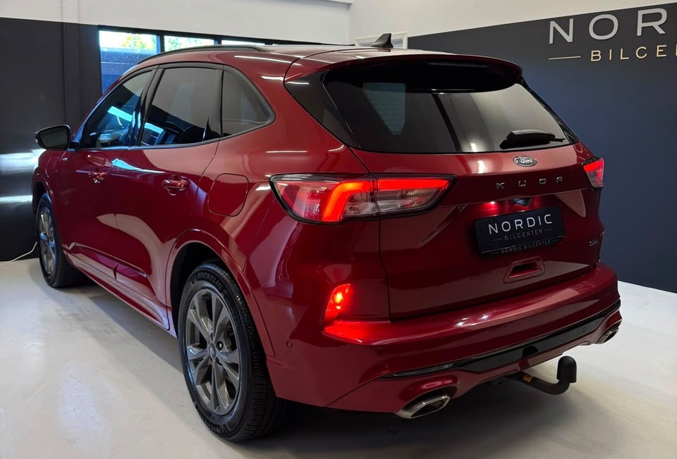 Ford Kuga 2,5 PHEV ST-Line X CVT 5d