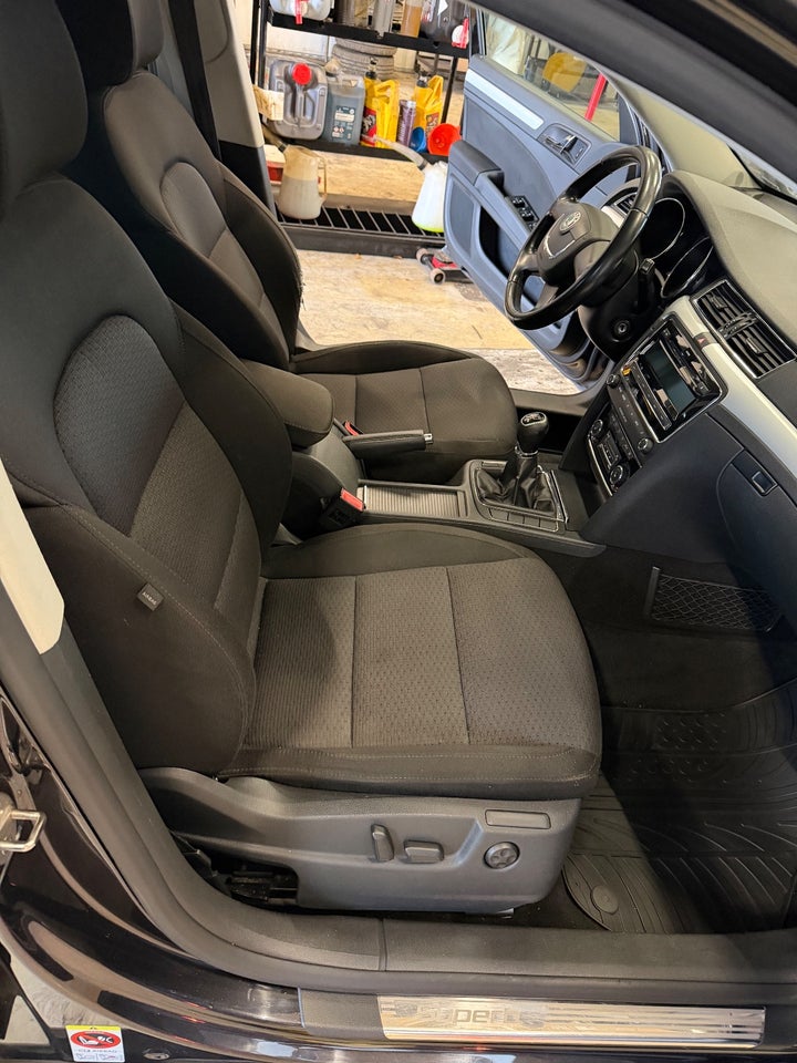 Skoda Superb 1,6 TDi 105 Active Combi GreenLine 5d