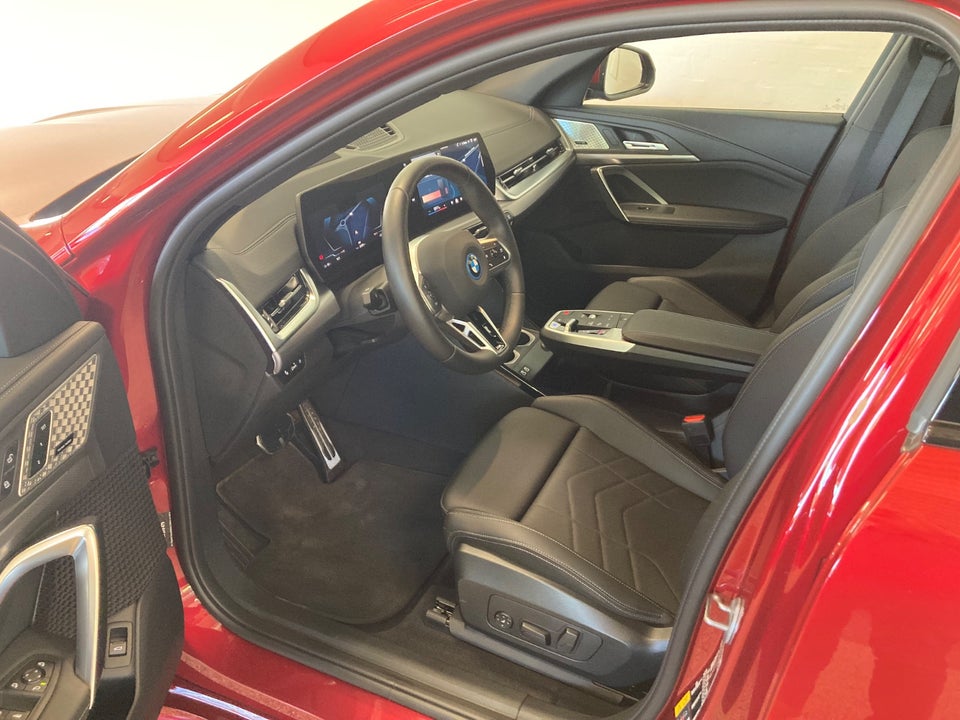 BMW iX2 xDrive30 M-Sport 5d