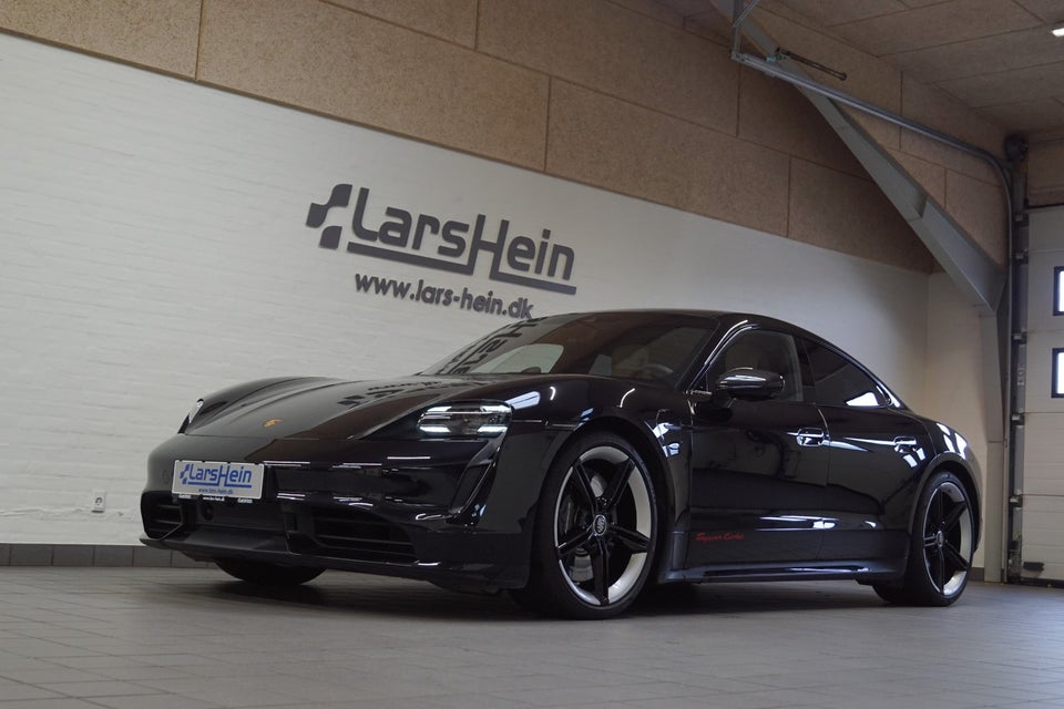 Porsche Taycan Turbo Performance+  4d