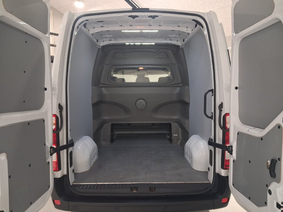 Renault Master IV T33 2,3 dCi 150 L2H2 Kassevogn