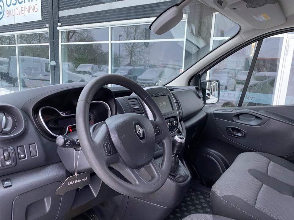 Renault Trafic T29 2,0 dCi 120 L2H1