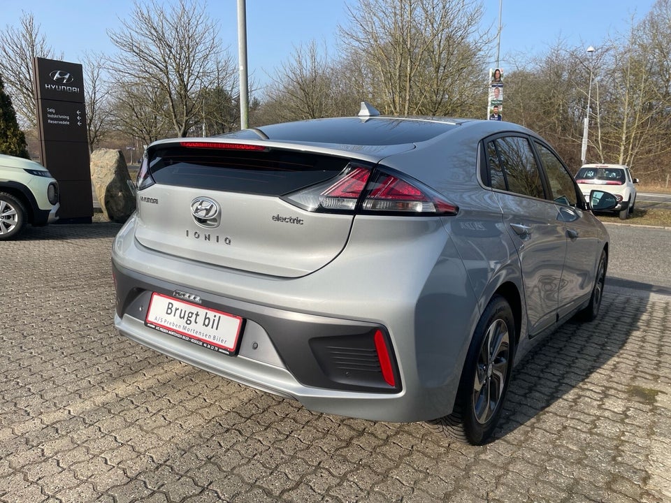 Hyundai Ioniq 40 EV Premium 5d