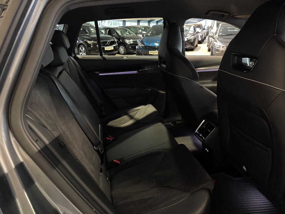 Skoda Enyaq 80x iV Sportline 5d