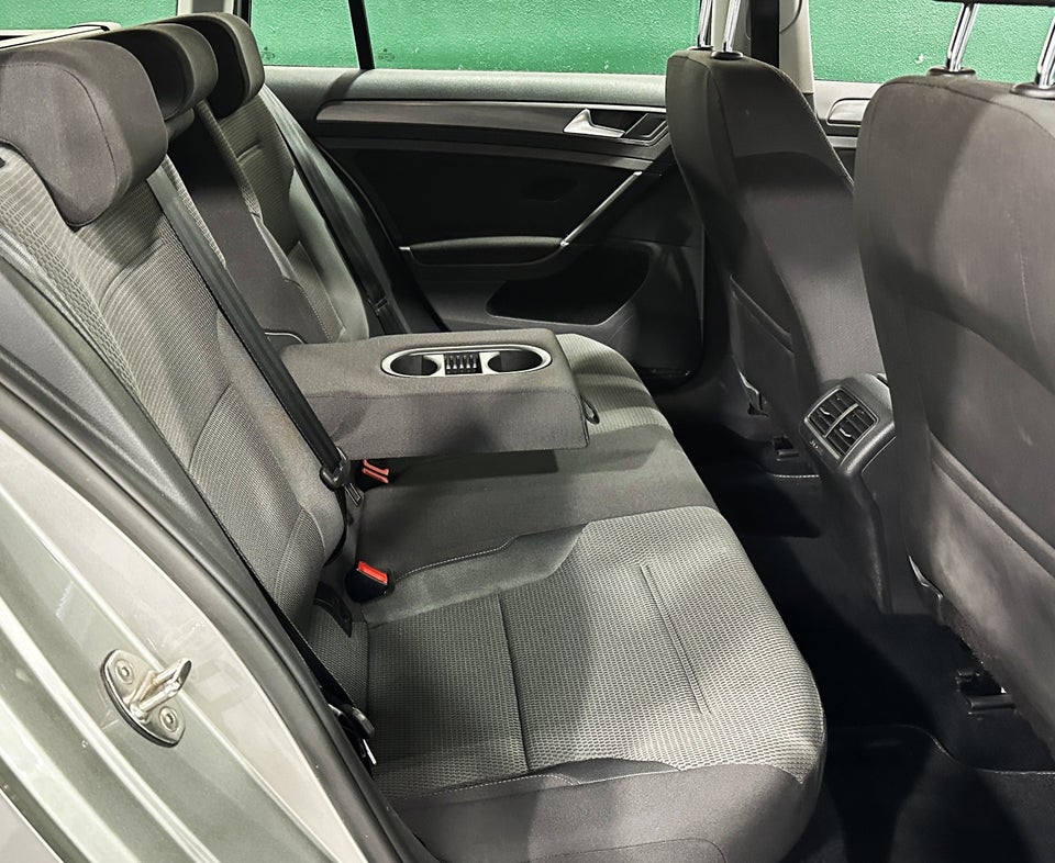 VW Golf VII 1,5 TSi 130 Comfortline Variant DSG 5d