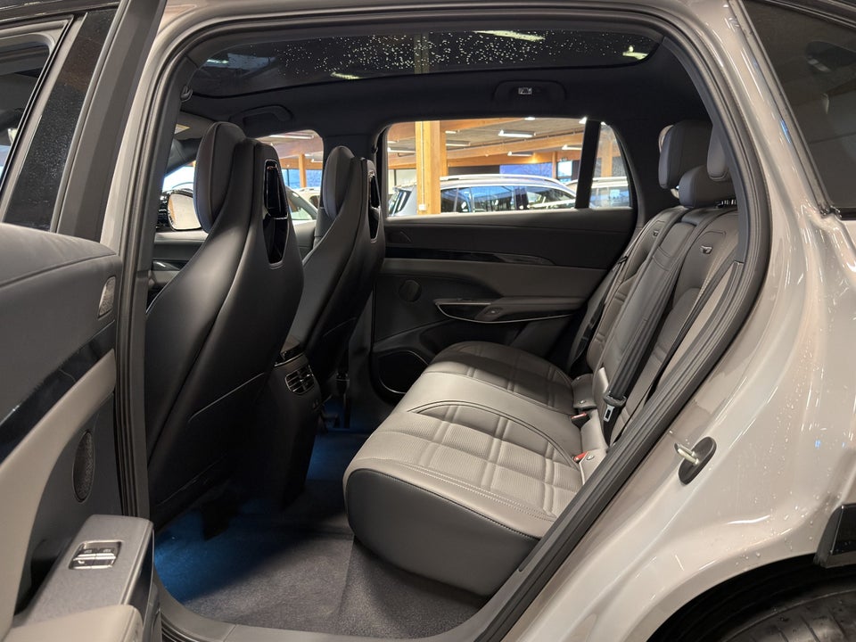 Hongqi EHS7 111 Exclusive 5d