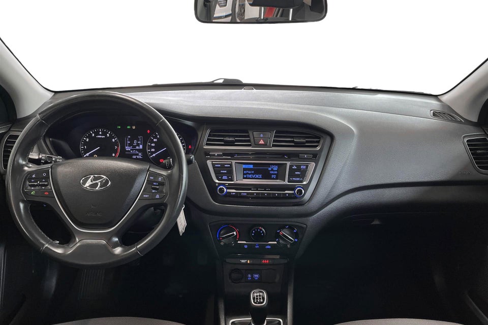 Hyundai i20 1,25 Passion 5d