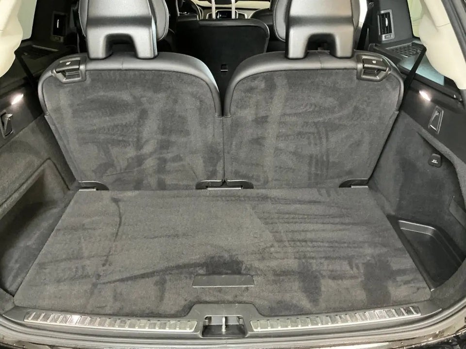 Volvo XC90 2,0 T8 ReCharge R-Design aut. AWD 7prs 5d