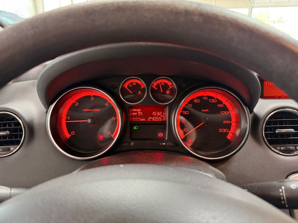 Peugeot 308 1,6 e-HDi 112 Access 5d