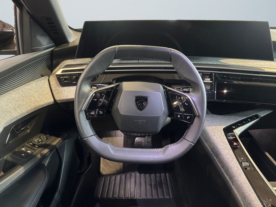 Peugeot e-5008 77 Allure 7prs 5d