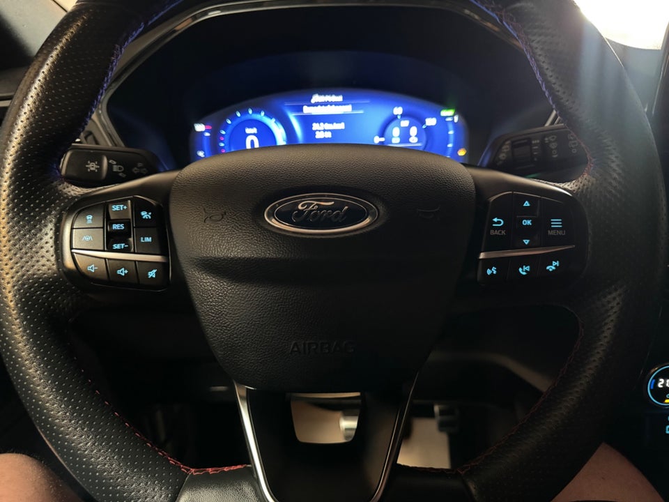 Ford Kuga 2,5 PHEV ST-Line X CVT 5d