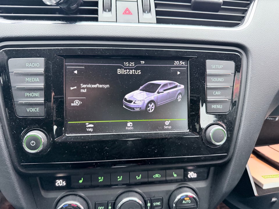 Skoda Octavia 1,6 TDi 110 Ambition DSG 5d