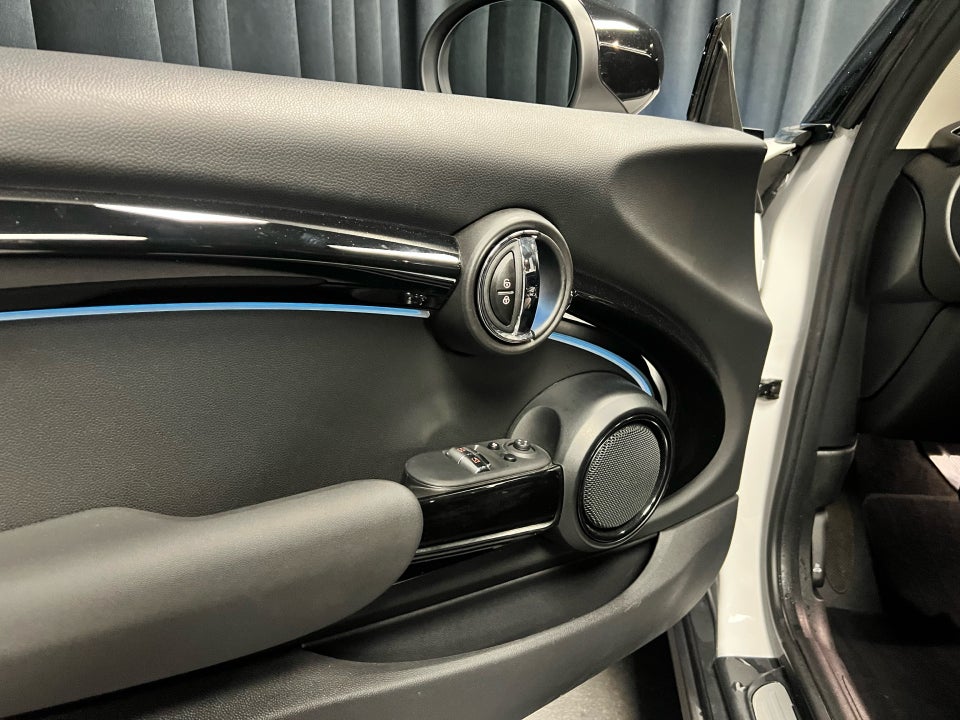 MINI Cooper SE Classic 3d