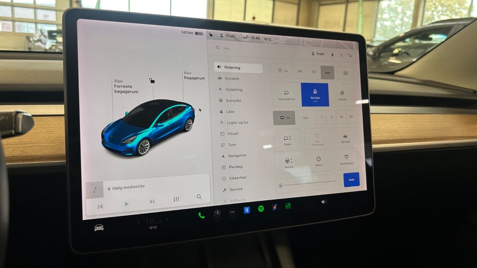 Tesla Model 3 Standard Range+ RWD 4d