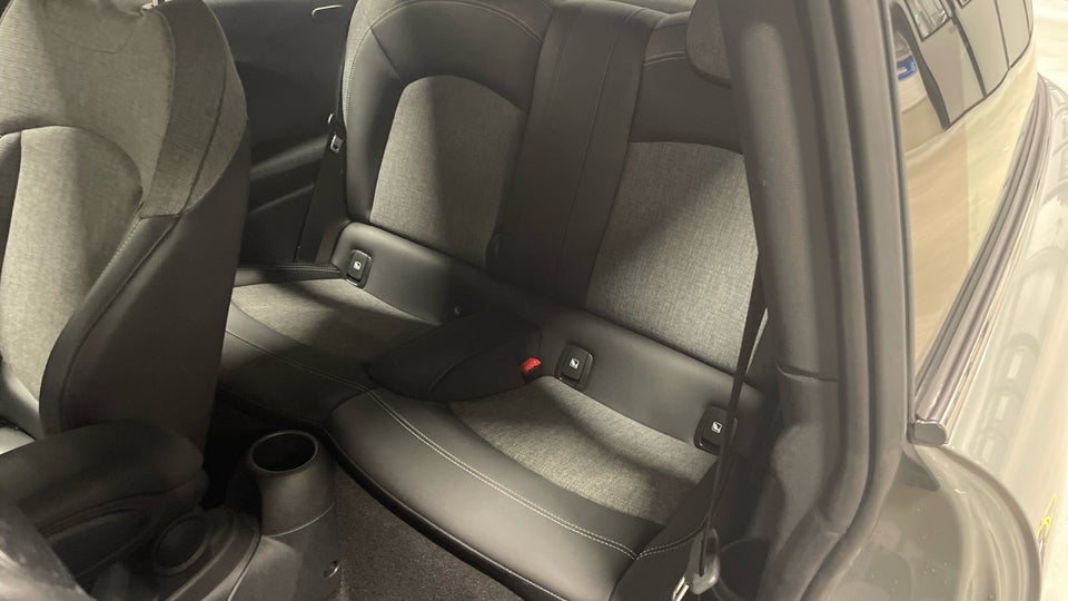 MINI Cooper SE Essential 3d