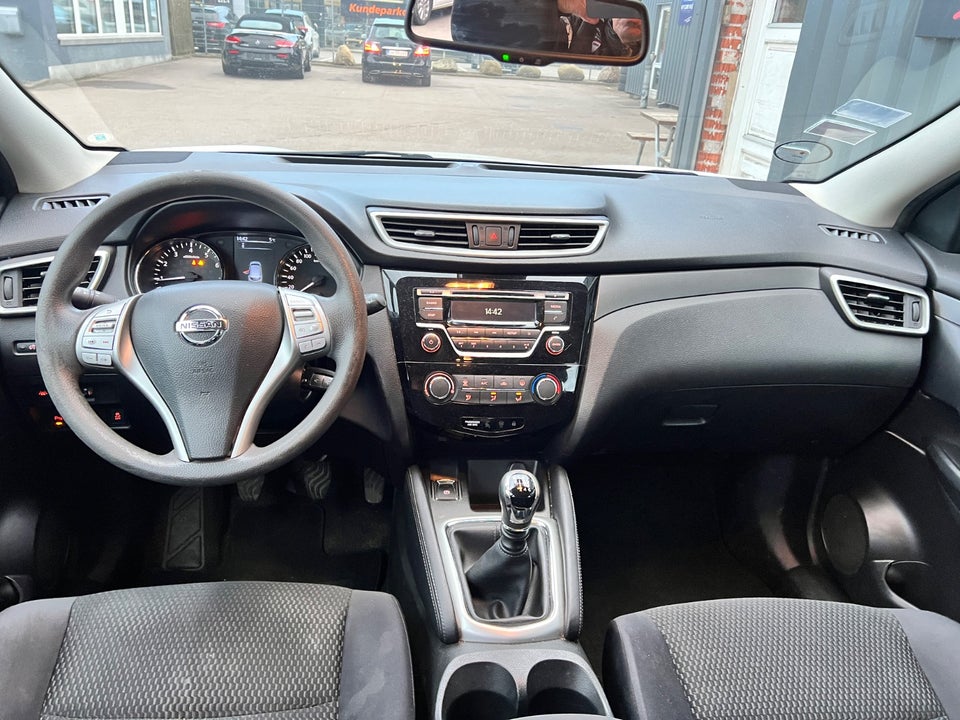 Nissan Qashqai 1,2 Dig-T 115 Acenta 5d