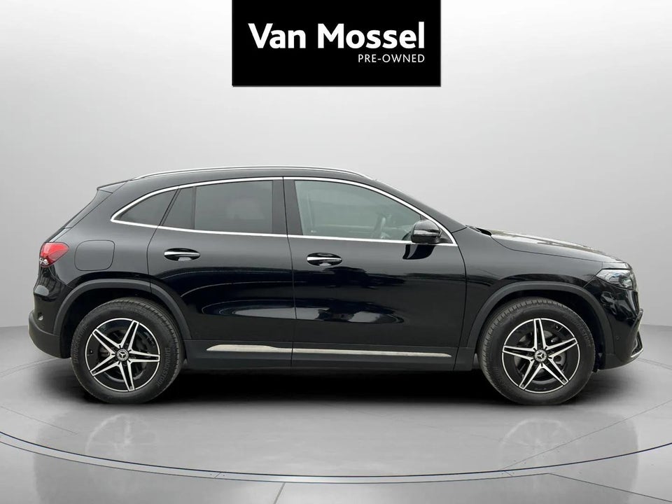 Mercedes EQA300 AMG Line 4Matic 5d