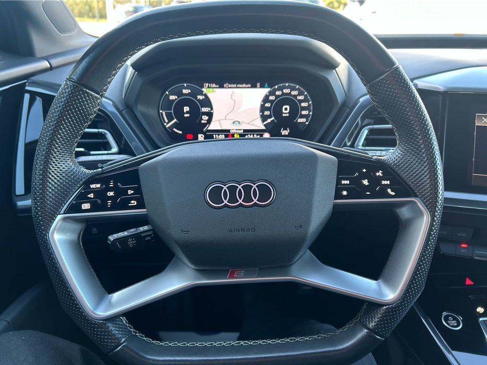 Audi Q4 e-tron 40 S-line 5d