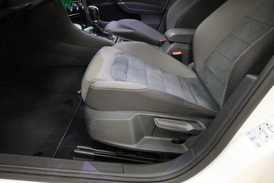 VW Golf VII 1,4 TSi 150 Highline Variant DSG 5d
