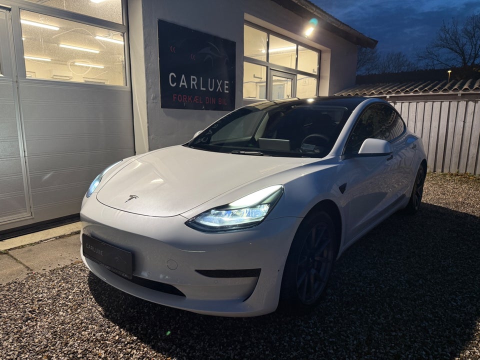 Tesla Model 3 Standard Range+ RWD 4d