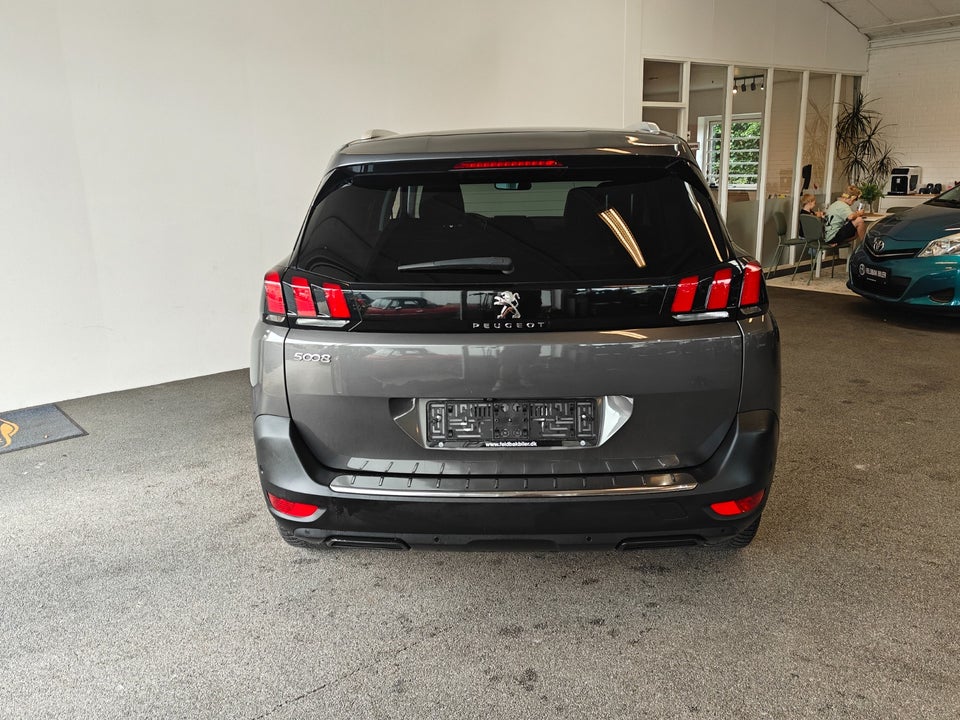 Peugeot 5008 1,2 PureTech 130 Active 7prs 5d
