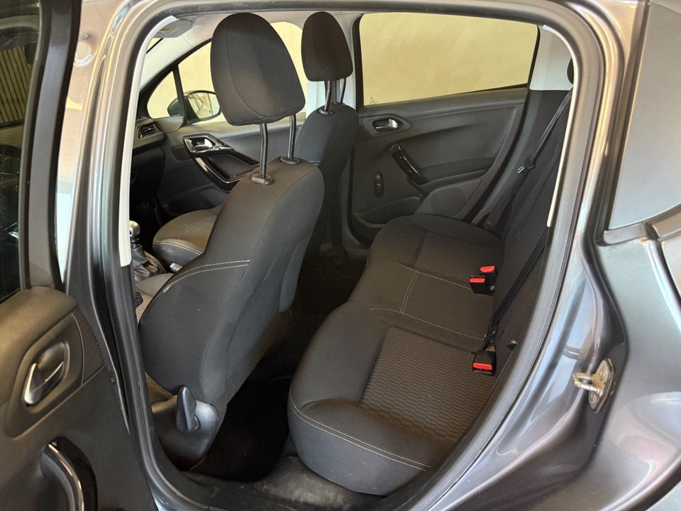 Peugeot 208 1,5 BlueHDi 100 Envy 5d